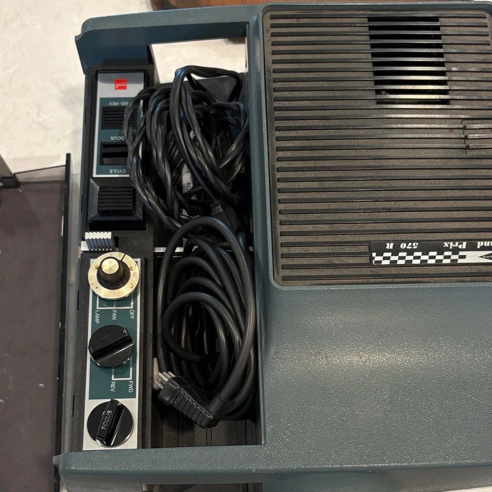 Grand Prix 370 Slide Projector - Green